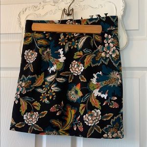 Floral mini skirt